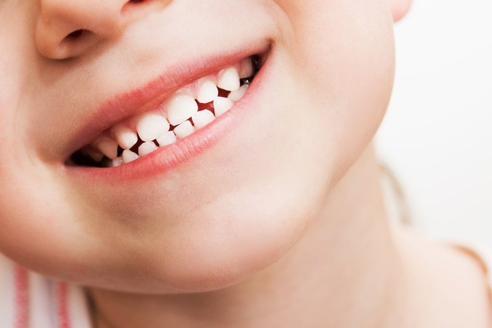 Dentist Digest Monthly: Do’s and Don’ts of Pulling Out Baby Teeth