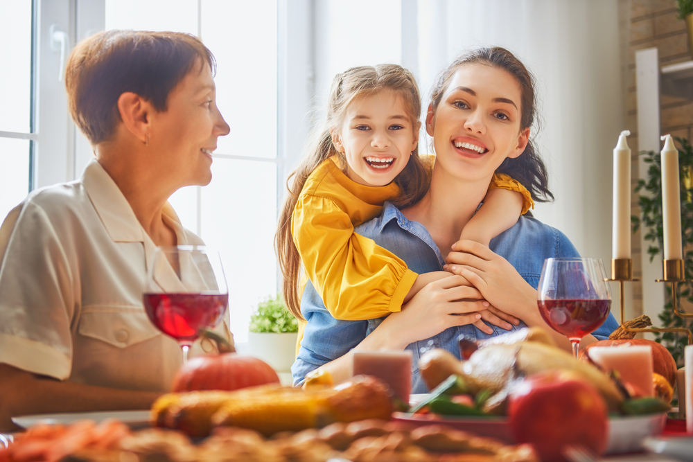 8 Dental Tips To Keep Your Smile Happy This Thanksgiving